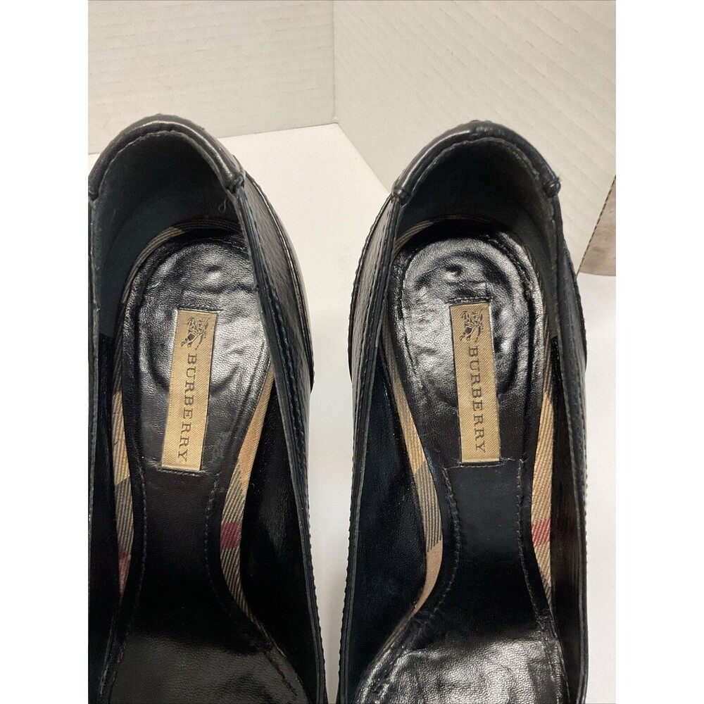 Burberry Italy Leather studded accents Black High Heels size 38 ( 7 in US ) - Picture 13 of 15